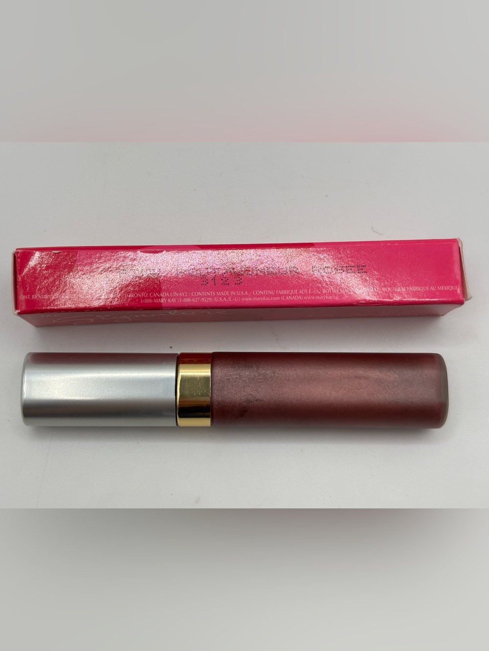 New Mary Kay Signature Lip Gloss Pink Pout 3123 MK Box
